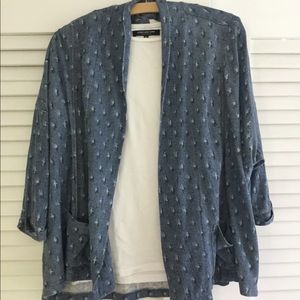 Cotton jacket. Looks great with jeans